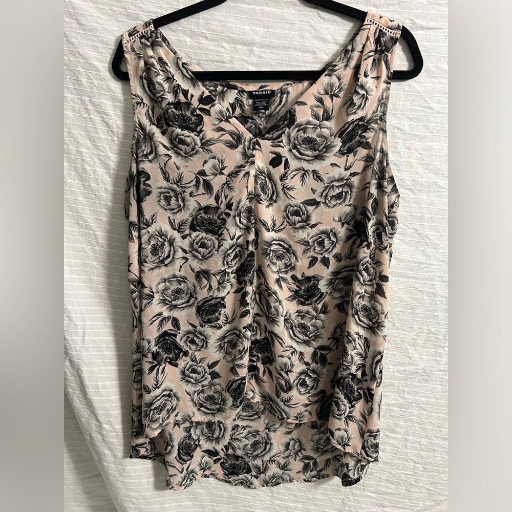 Torrid Women’s Hi Low Sleeveless Tank Top Flowy Sheer  Roses Pink Size XL (00)